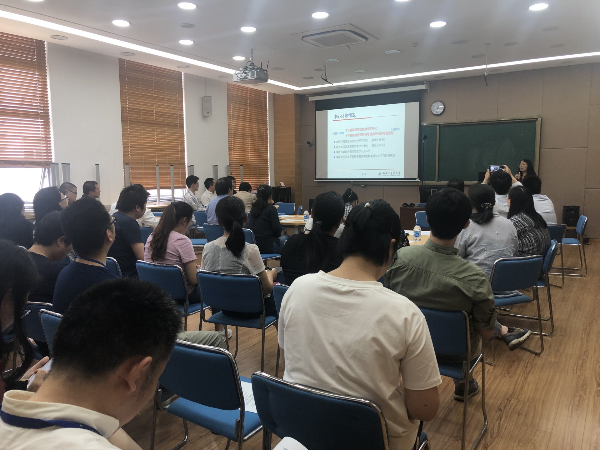 本页围绕「www.js1996.co